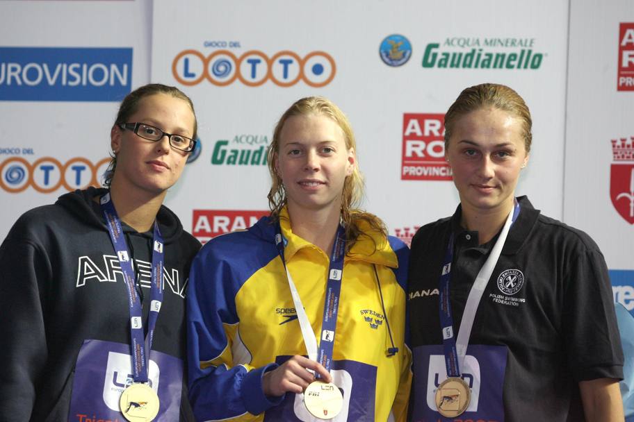 Sul podio con la polacca Barzycka (bronzo) e la svedese Lillhage (oro ex aequo): i 200 sl non hanno pi segreti. (Ansa)